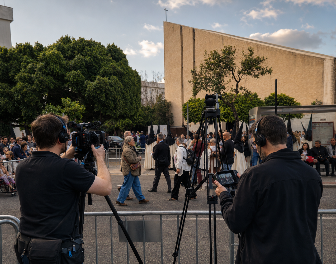 Equipo profesional de Sevintel grabando una producción audiovisual en Sevilla
